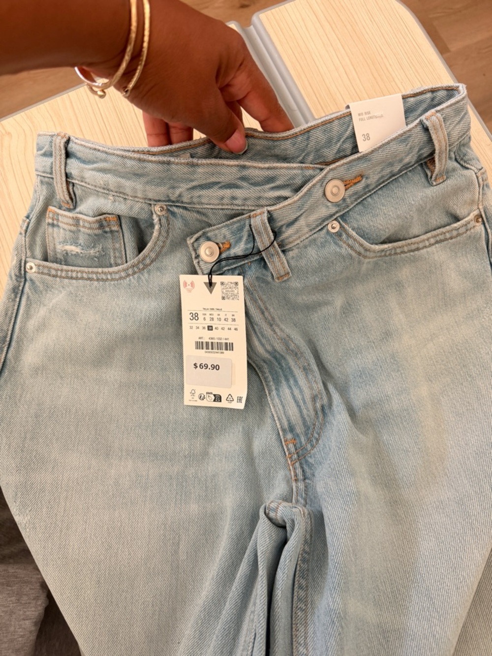 Zara Asymmetrical High-Rise Wide Leg Jeans - Light Blue - Picture 3 of 4